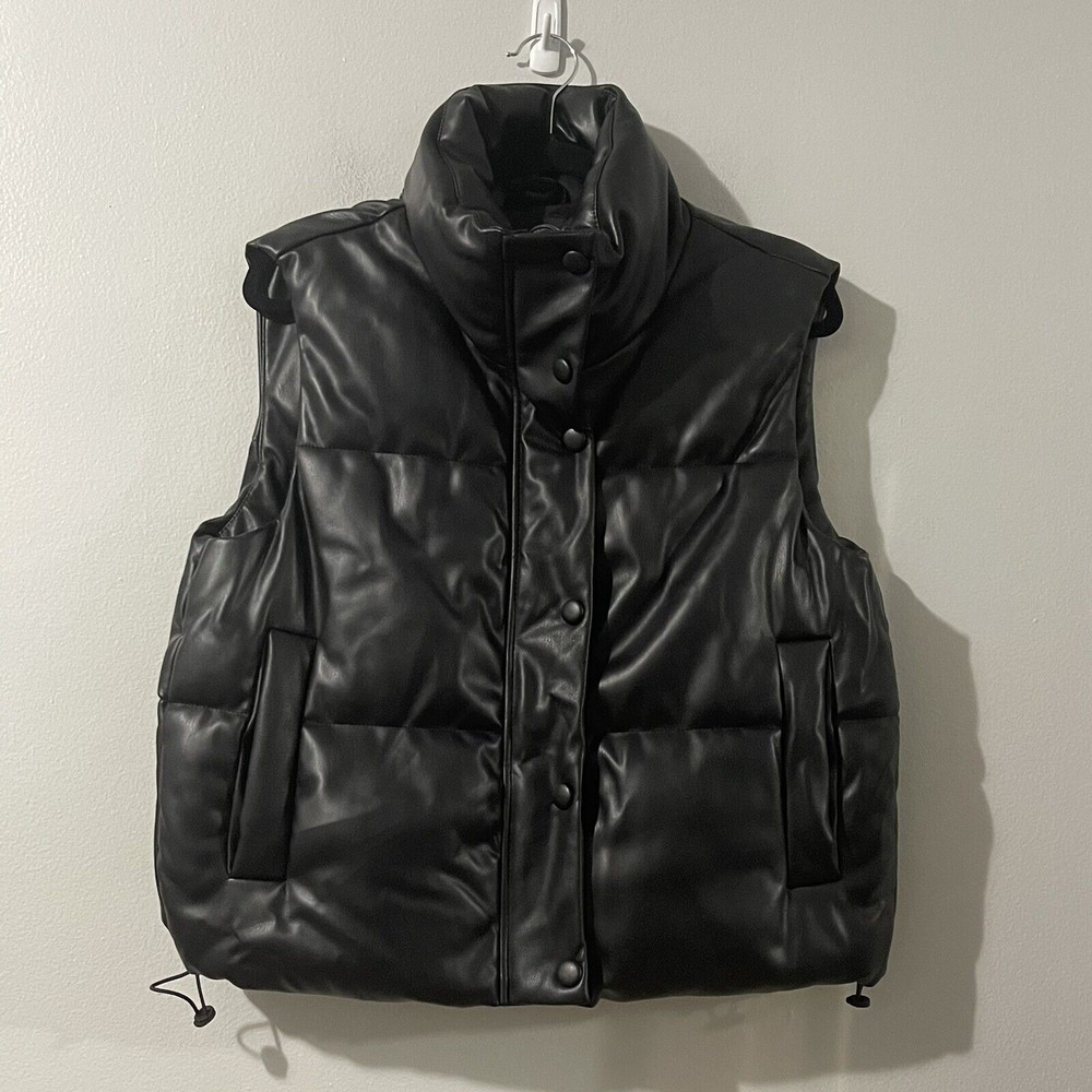 ZARA Vest Women’s Medium Black Faux Leather Puffer Short Warm Edgy Zip Collar